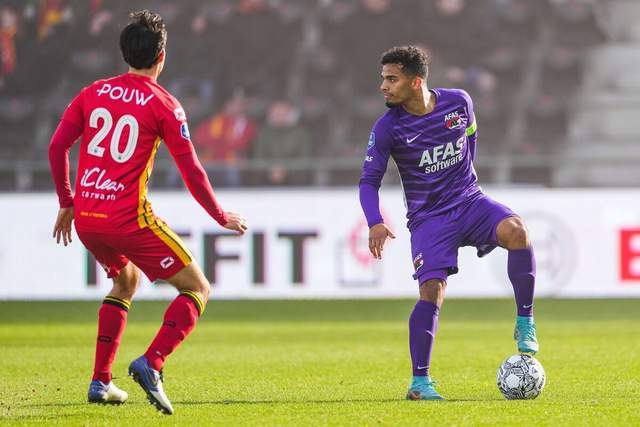 2026北京亦庄人形机器人半程马拉松举行排位赛